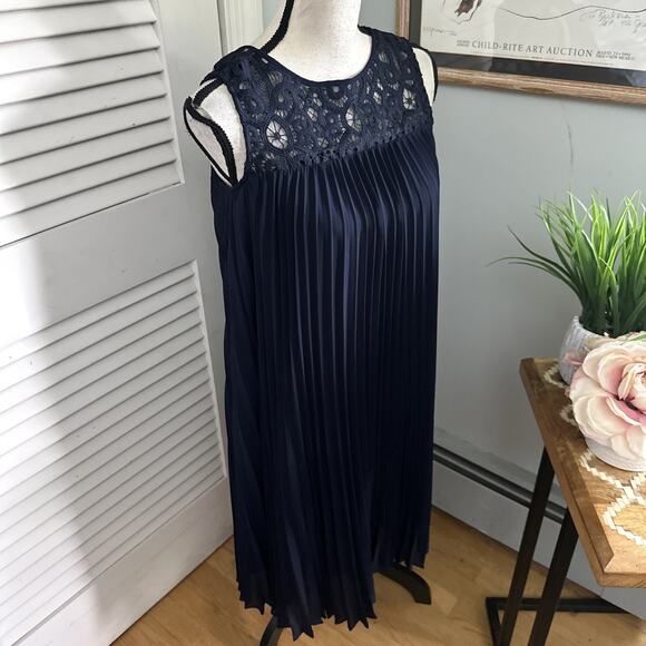 JOSEPH RIBKOFF Womens Dress XS Blue Pleated Chiffon Trapeze Cocktail Classic - Picture 4 of 11